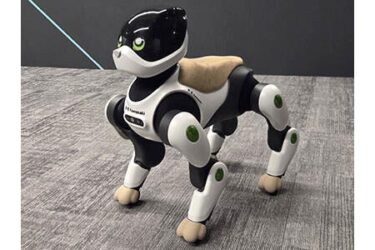 川崎重工、会話・見守り対応の高齢者支援ロボットを試作